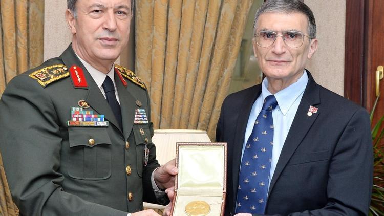 Aziz Sancar Nobel sertifikası ve madalyasını Anıtkabire verecek