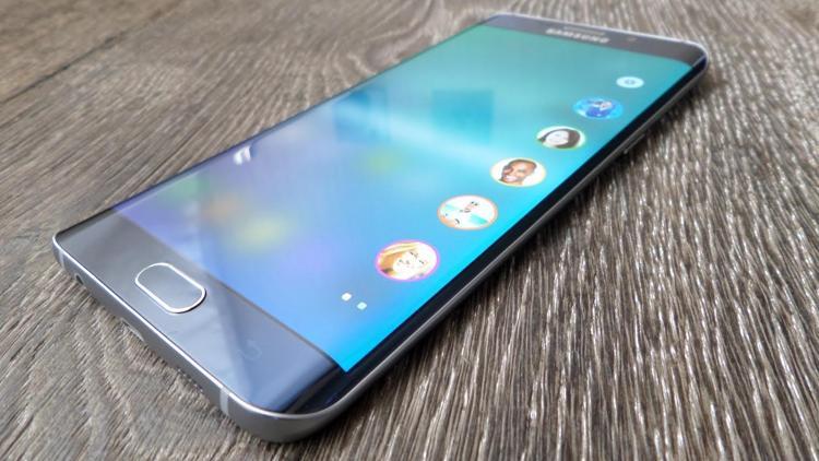 Galaxy S6 edge+ kendiliğinden çatlıyor