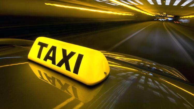 Facebook Uber ile taksi işine giriyor