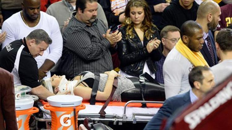 LeBron James, ünlü golfçü Jason Dayin eşini hastanelik etti