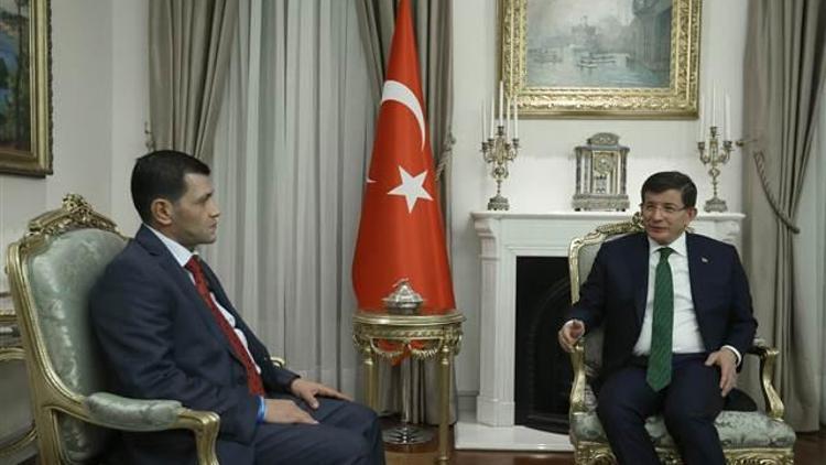 Başbakan Davutoğlu Suriyeli Aylan Kurdinin babasını kabul etti