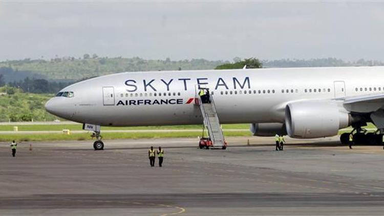 Air France uçağından bomba çıkmadı