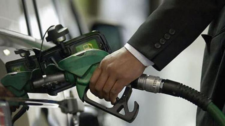 Petrol varil fiyatı son 11 yılın en dibinde