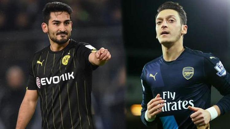 İlkay Gündoğan ve Mesut Özil 2015 Rüya Takımında