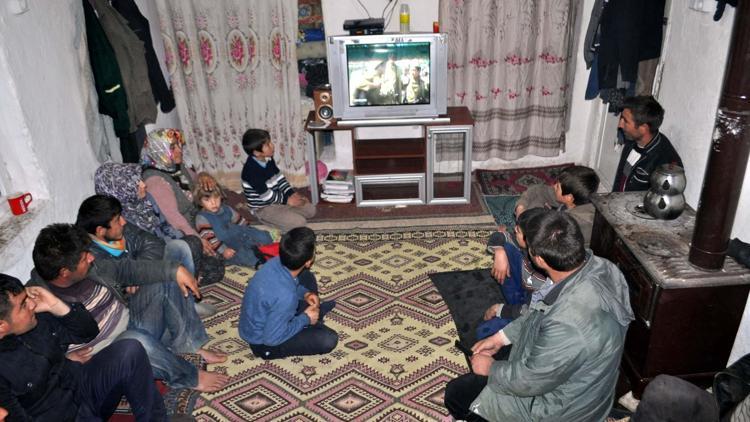 62 yıl sonra elektriğe kavuştular