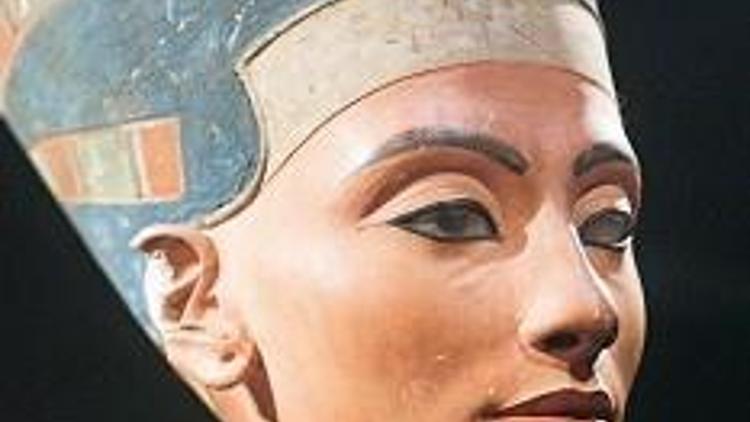 Mısır Nefertiti büstünü geri istedi