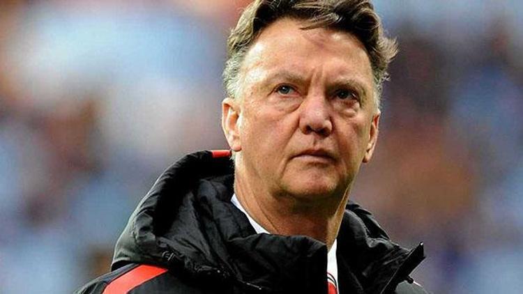 van Gaal basın toplantısını terk etti