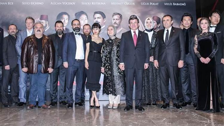 Başbakan Ahmet Davutoğlu Ertuğrul 1890 filminin galasına katıldı