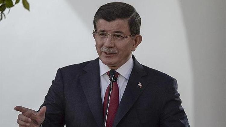 Başbakan Ahmet Davutoğlu: Hiç kimsenin önünde el pençe durmadım