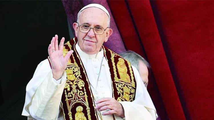 Papa, Noel mesajında barış ve şefkat diledi