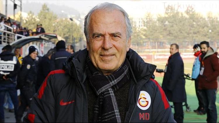 Mustafa Denizli 2 golcü birden istiyor