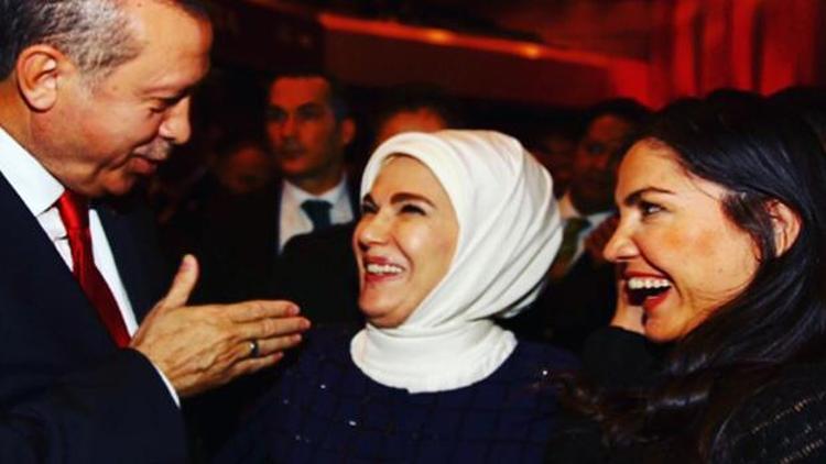 Cumhurbaşkanı Recep Tayyip Erdoğan ve eşi Emine Erdoğandan 80ler dizisi oyuncusu Özlem Balcıya övgü