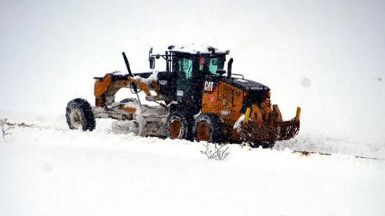 Kar nedeniyle Doğu Anadolu Bölgesinde 1065 köy yolu kapandı
