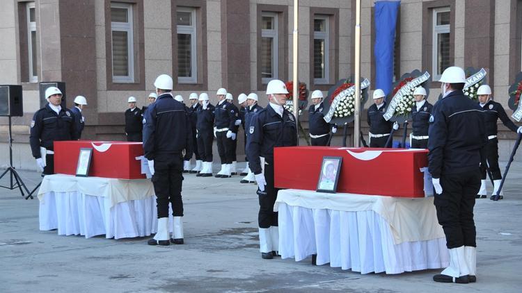 Diyarbakır Emniyet Müdürlüğünde şehitlere tören