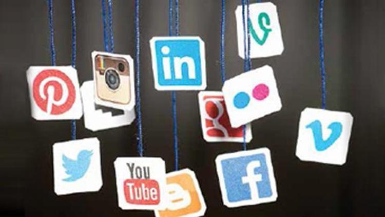 Gençler sosyal medyada günde en az 3 saat geçiriyor