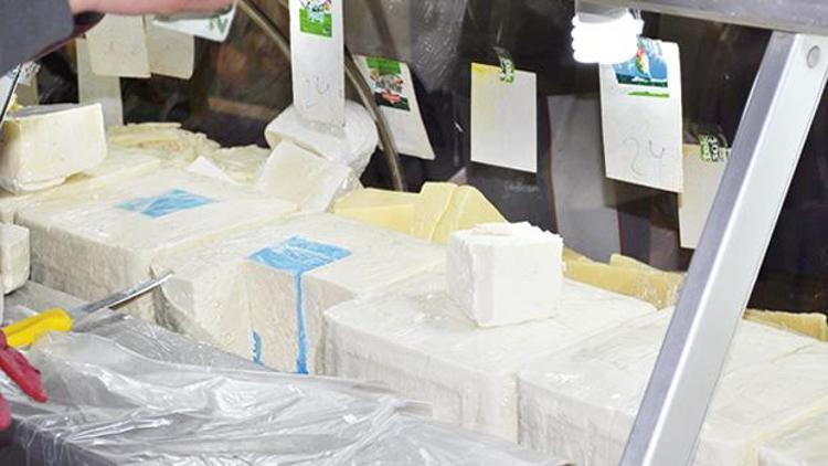 Açıkta peynir satışı 1 Ocak’tan itibaren yasaklandı ama uyan yok