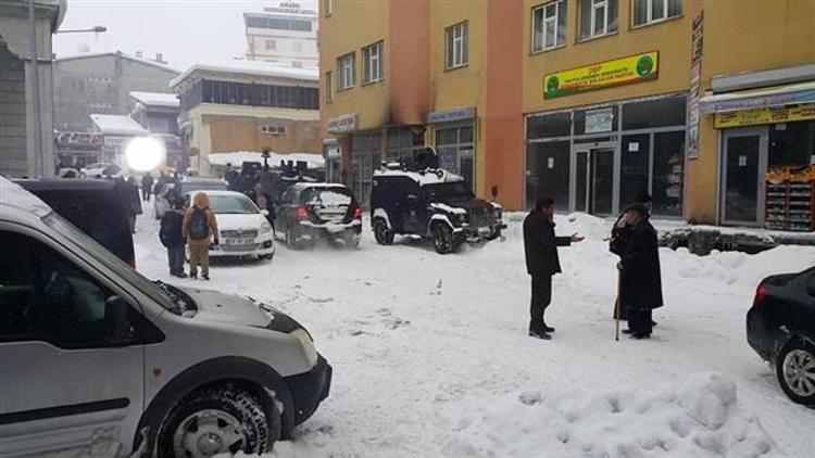 Diyarbakır’da polis DBP binasında arama yaptı: 2 gözaltı