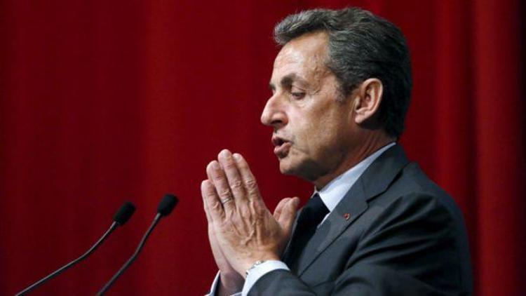 Sarkozy: Schengen öldü