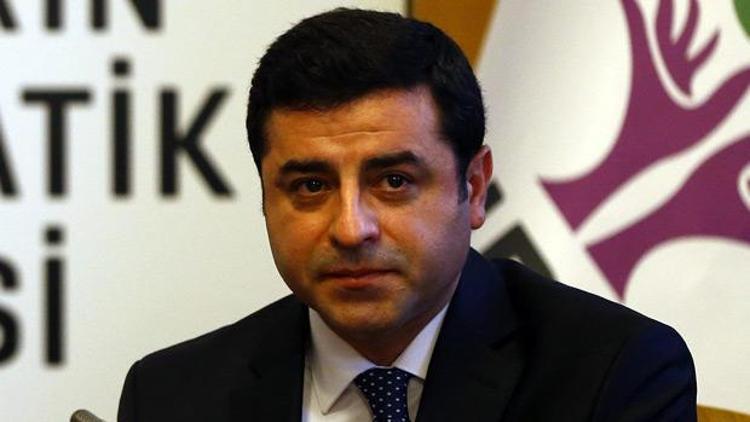 Demirtaş: Siyasetçiler konuşmayınca silahlar konuşuyor