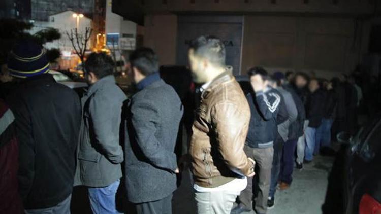 İstanbulda eşzamanlı kumar baskını: 700 gözaltı