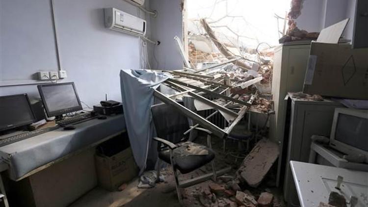 Çin: Hasta ve doktorlar içindeyken hastane yıkıldı