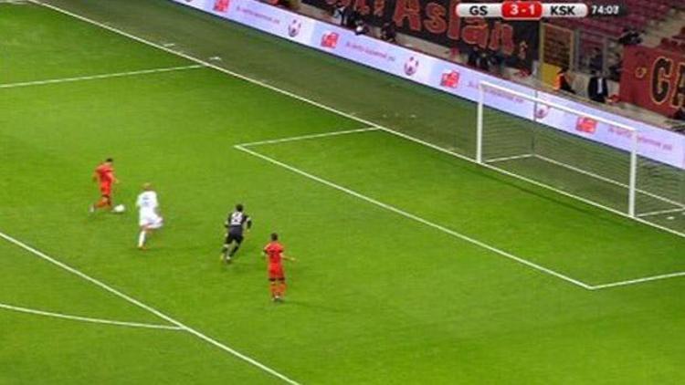 Umut Bulut gol kaçırdı, tepki gördü