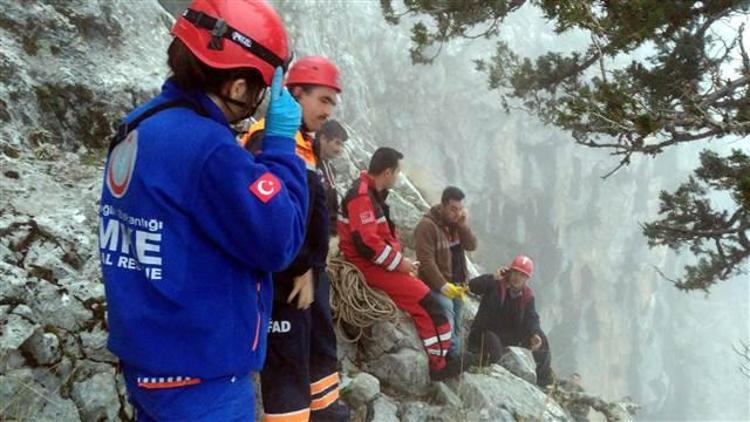 Dağ keçisini yakalamak isteyen iki kardeşten biri öldü