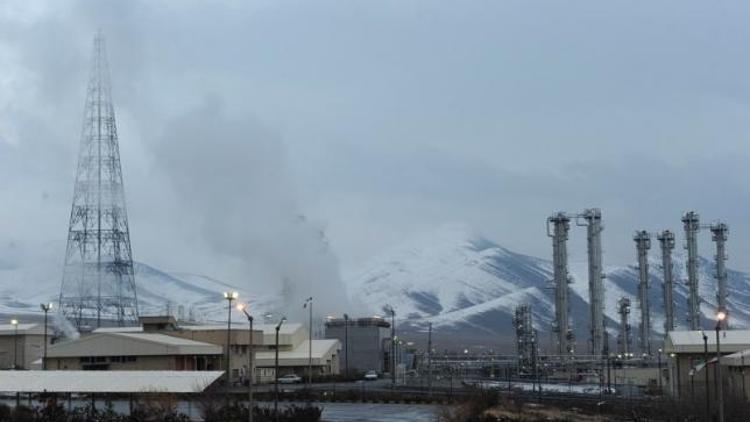 İran nükleer reaktörü sökerek çimentoyla doldurdu