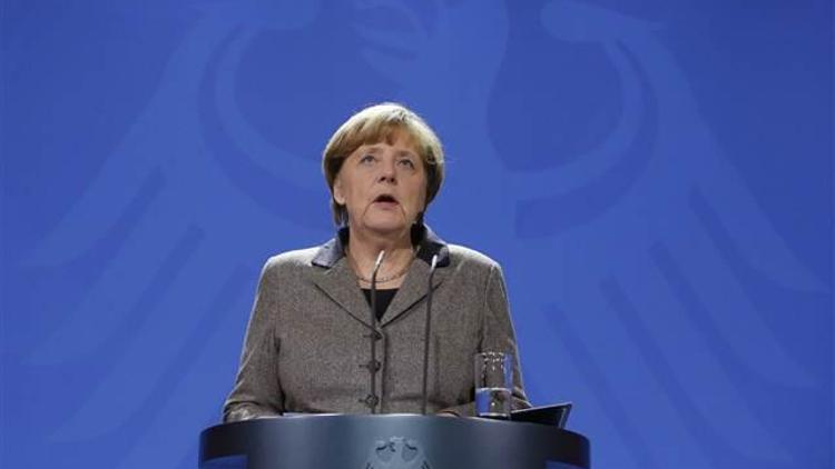 Almanya Başbakanı Merkel: Sekiz vatandaşımız İstanbul gezisinden dönemeyecek