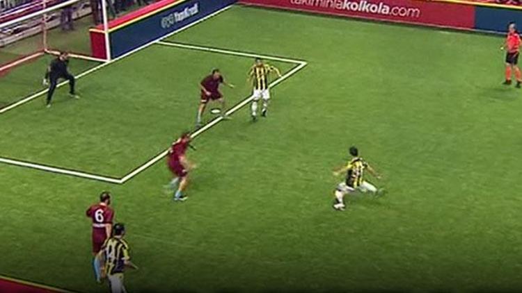 Fenerbahçe, Trabzonspor’u 9-3 yenip finale çıktı