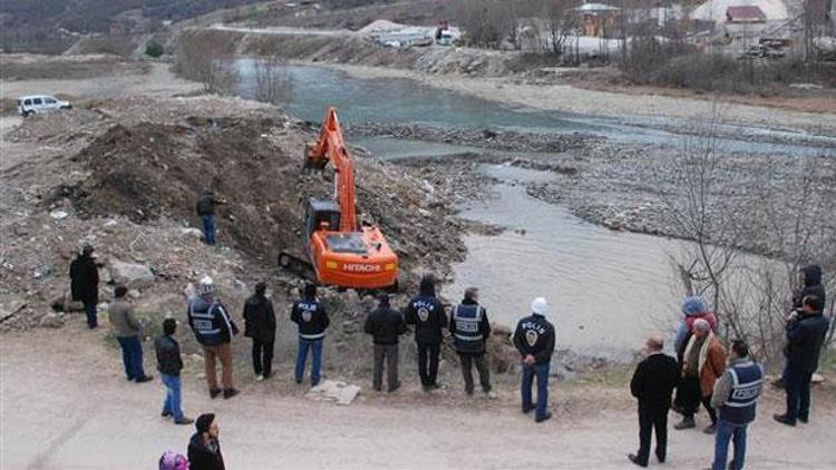 Kayıp çocukları aramak için baraj kapakları son kez kapatıldı