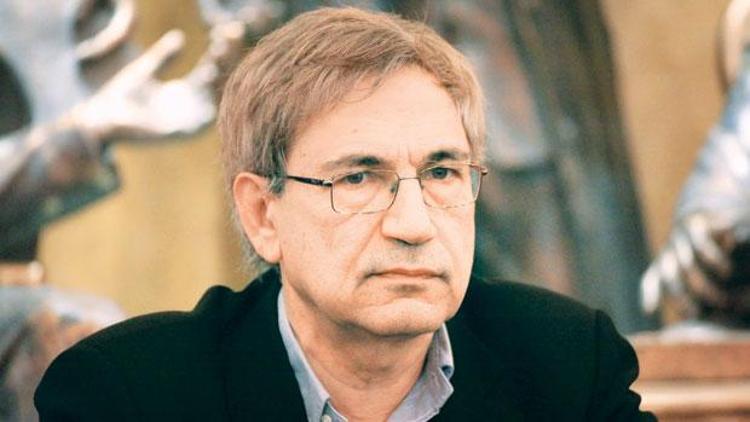 Orhan Pamuk: Akademisyenlerin gözaltına alınması demokrasiye ağır zarar