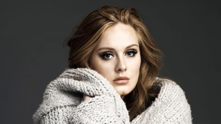 Adele rap yaptı, sosyal medyada milyonlar izledi