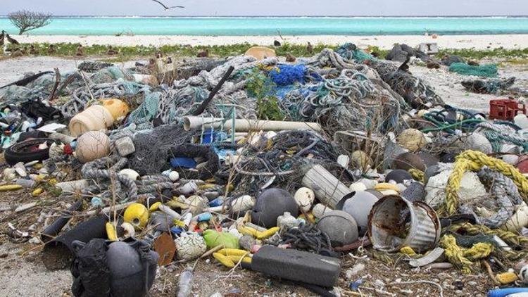 Okyanuslarda 2050 yılında balıktan daha çok plastik olacak
