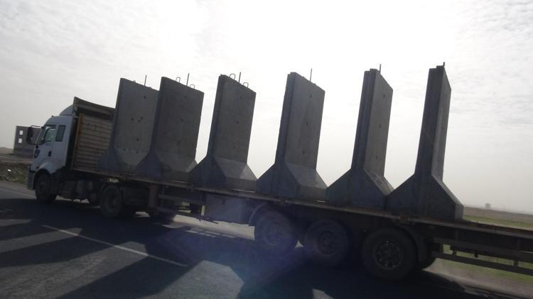 Nusaybin’de Suriye sınırına 3 metre yeksekliğinde beton duvar