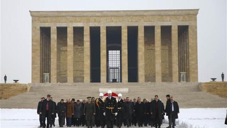 CHPnin yeni PM üyeleri Anıtkabirde