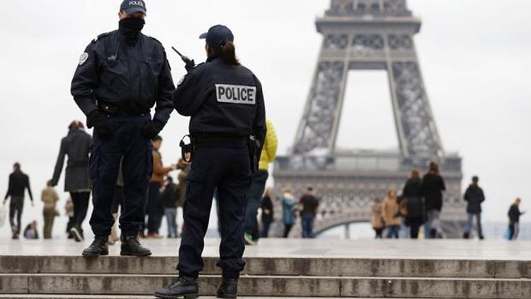 Paris’te 5 okul terör tehdidi üzerine boşaltıldı