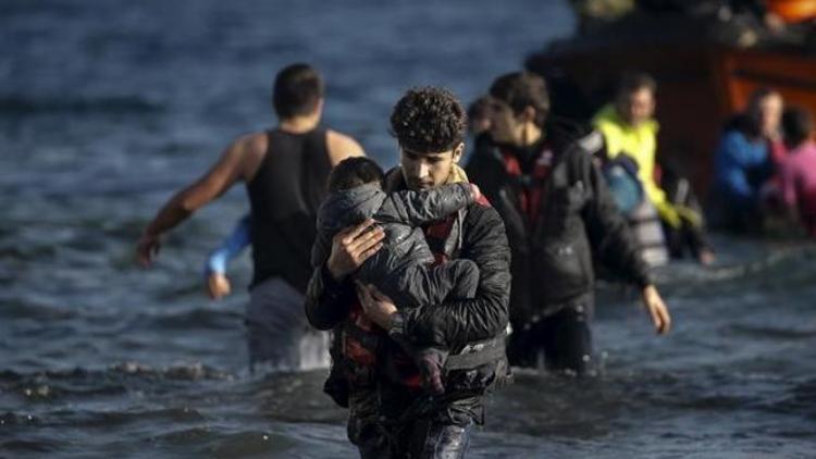 Hollandadan göçmen krizine çözüm önerisi: Gemilerle Türkiyeye geri gönderelim
