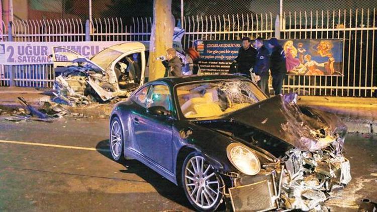 Rüzgar Çetin otomobiliyle polis aracına çarptı: Bir polis şehit