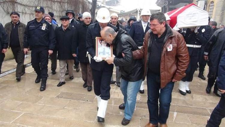 Rüzgar Çetin’in çarptığı şehit polis İsmet Fatih Alagöz son yolculuğuna uğurlandı