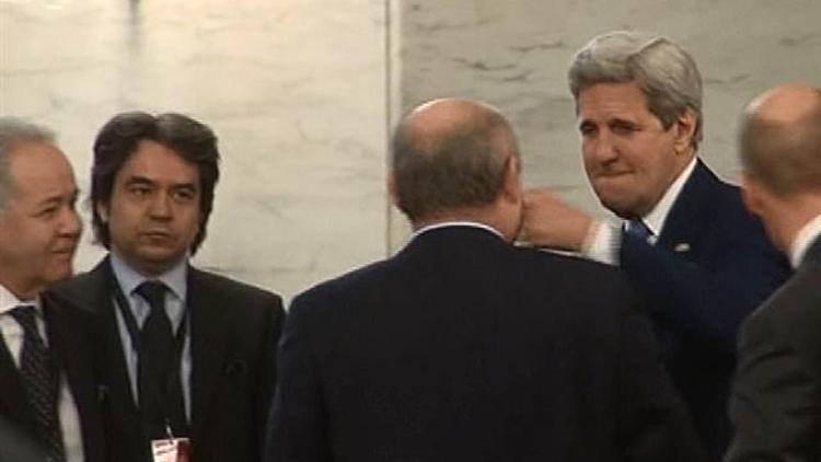 ABD Dışişleri Bakanı Kerryden Sinirlioğluna Amerikan usulü şaka