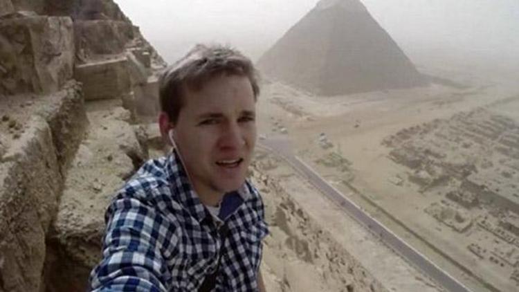 Mısırda piramide tırmanan Almanın cezası belli oldu