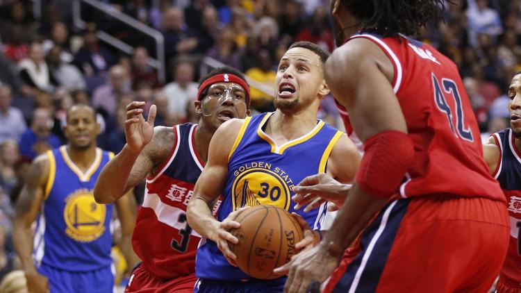 Currynin 51 sayısı Warriorsı taşıdı