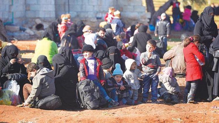 Esad Halepteki muhalifleri kuşatmaya hazırlanırken siviller Türkiyeye kaçıyor