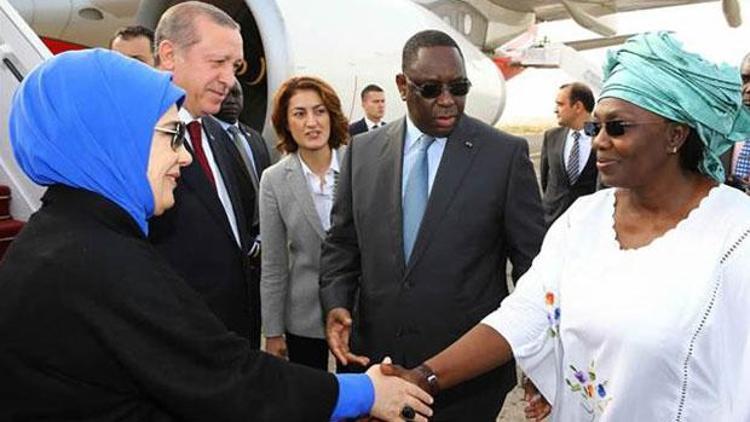 Senegalde Cumhurbaşkanı Erdoğan için özel karşılama töreni