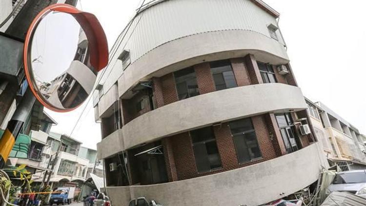 Tayvanda şiddetli deprem: En az 13 ölü