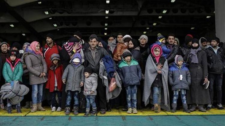 Mülteciler Türkiyeye geri gönderilsin