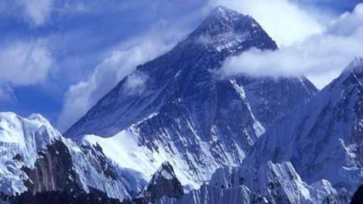 Dünyanın en yüksek dağı hangisi