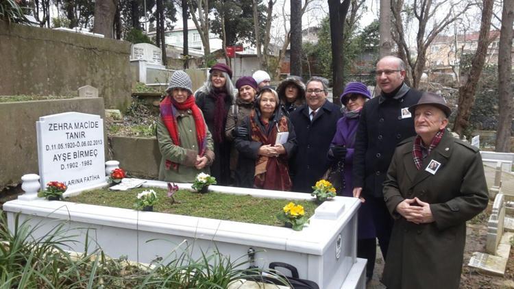 Tiyatronun duayeni Macide Tanır törenle anıldı