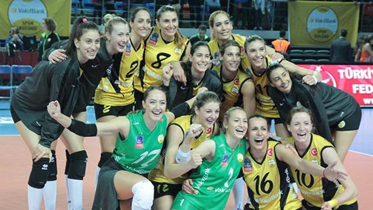 Eczacıbaşı VitrA 2-3 VakıfBank